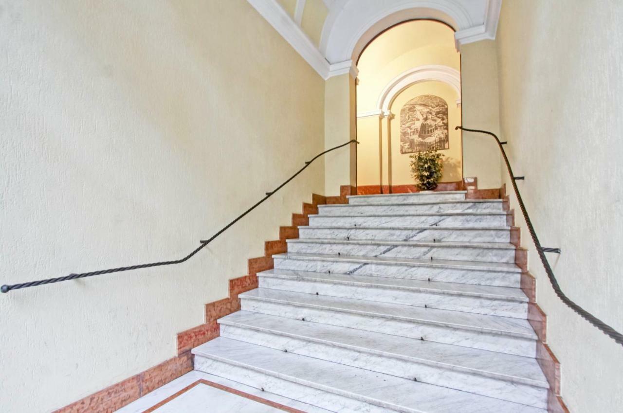 Rent Saint Peter * Rom